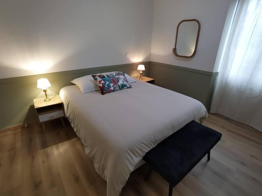 Grand Appartement Avec Jardin Bretenoux Eksteriør billede