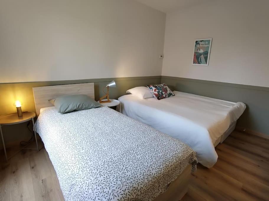 Grand Appartement Avec Jardin Bretenoux Eksteriør billede
